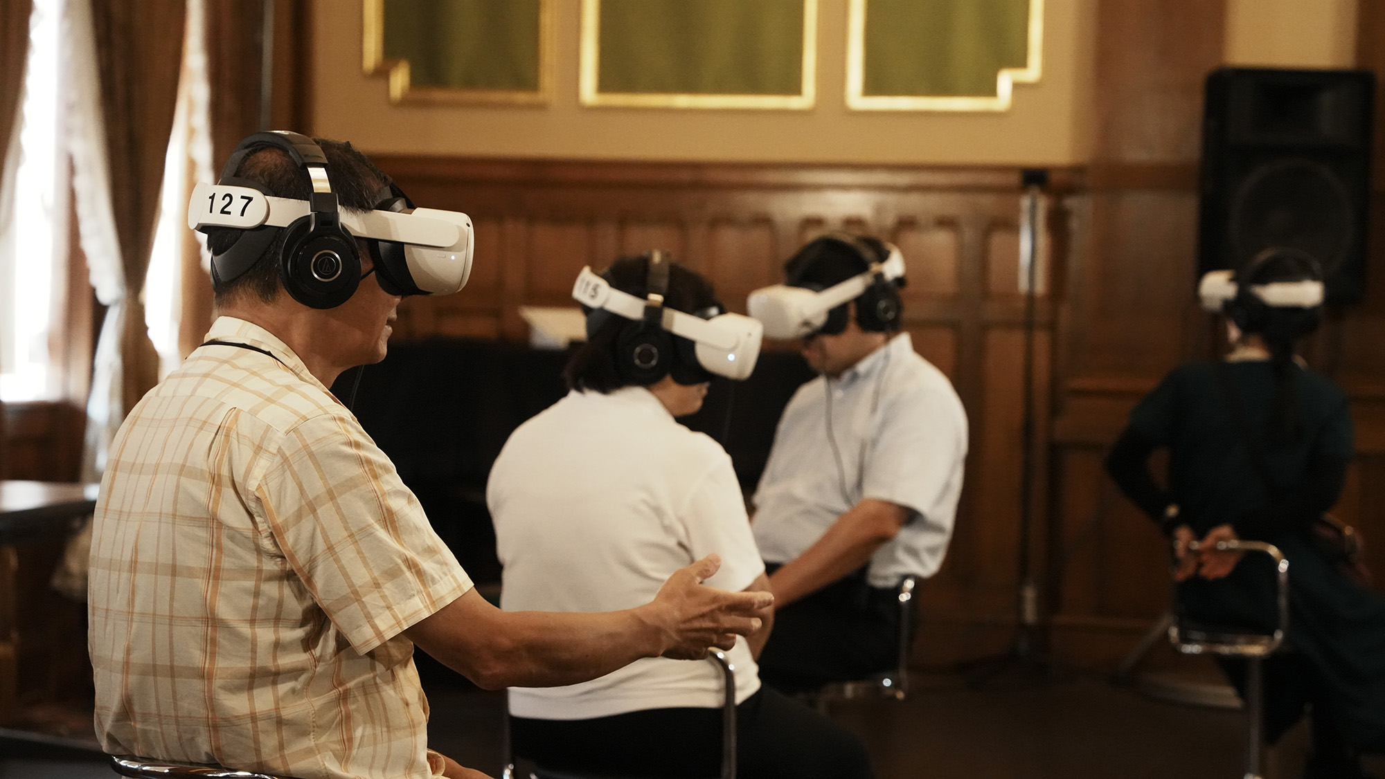 In-person VR experience with Oriva Space showing local network setup