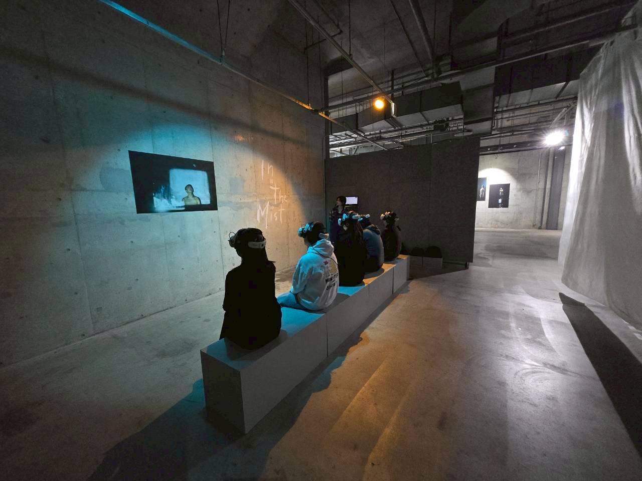 In-person VR experience with Oriva Space showing local network setup